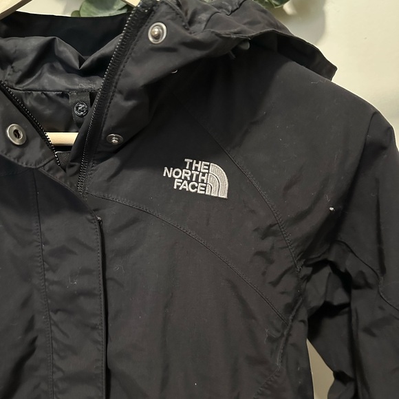 The North Face Women’s Black Rain Utility Zip Up Jacket with hoodie size XS - Picture 3 of 7